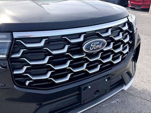 Certified 2025 Ford Explorer Platinum w/ Ultimate Package image 20