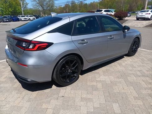 Used 2023 Honda Civic Sport image 6