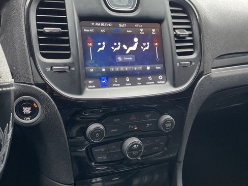 Used 2021 Chrysler 300 S RWD image 9