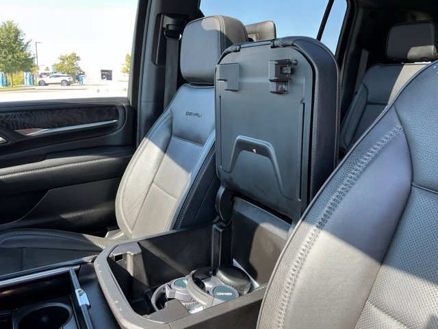 Used 2024 GMC Yukon XL Denali w/ Denali Reserve Package AWD/4WD image 34