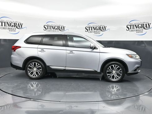 Used 2017 Mitsubishi Outlander ES FWD image 10