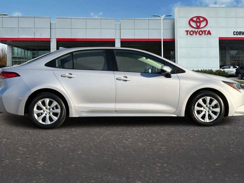 Certified 2024 Toyota Corolla LE image 3