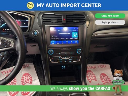 Used 2019 Ford Fusion SE w/ Equipment Group 151A image 19