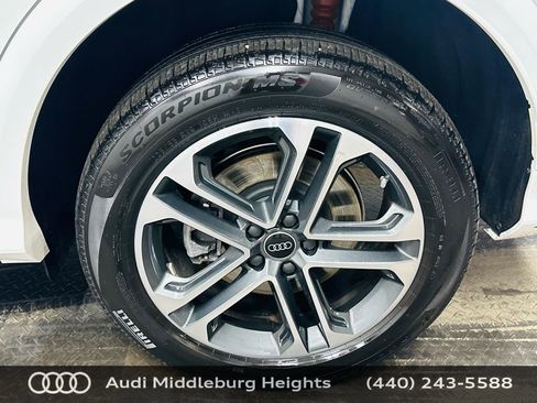Certified 2025 Audi Q5 Premium w/ Convenience Package image 31