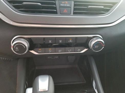 New 2025 Nissan Altima 2.5 SR FWD image 14