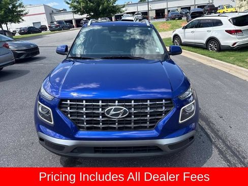 Certified 2023 Hyundai Venue Limited FWD image 8