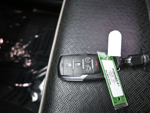 Used 2021 RAM 1500 Laramie w/ Sport Appearance Package AWD/4WD image 30