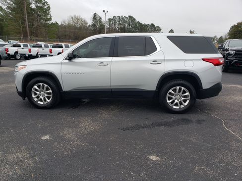 Used 2020 Chevrolet Traverse LS image 6