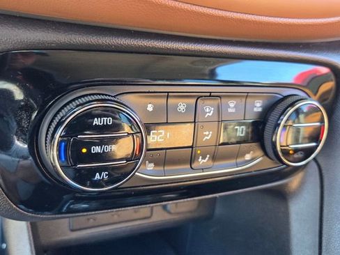 Used 2021 Buick Encore GX Essence w/ Experience Buick Package image 23