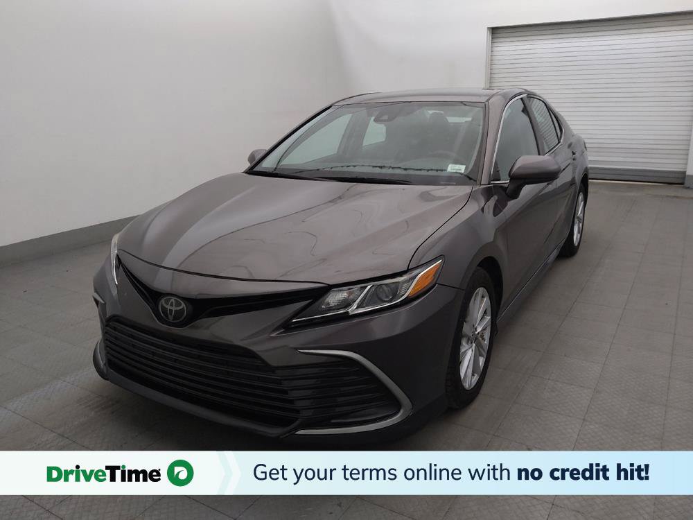 Used 2022 Toyota Camry LE FWD image 1