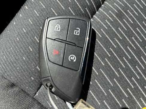 Used 2025 Chevrolet Equinox LT FWD image 24