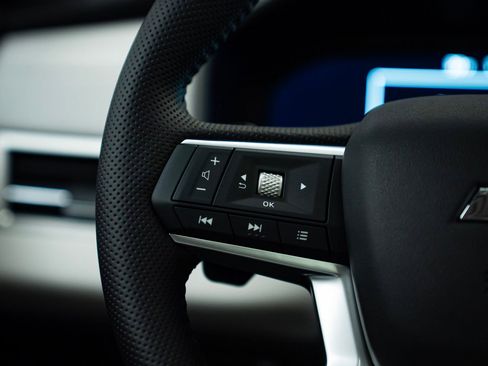 New 2025 Mitsubishi Outlander SEL image 21