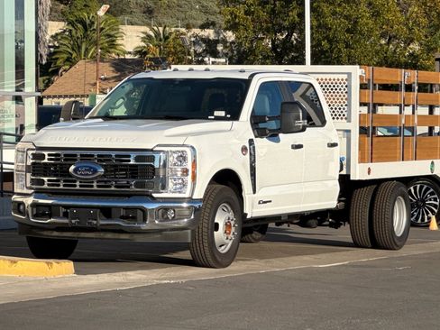 New 2025 Ford F350 XL w/ XL Chrome Package image 7