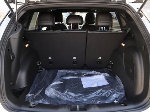 New 2024 Jeep Compass Latitude w/ Sun and Sound Group image 7