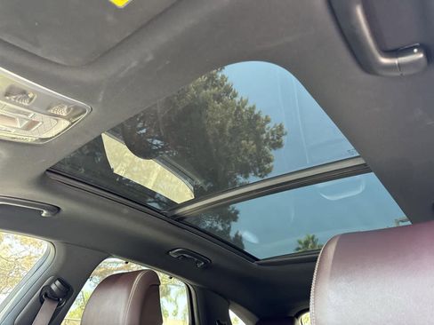 Used 2022 Genesis GV70 2.5T w/ Advanced Package image 8