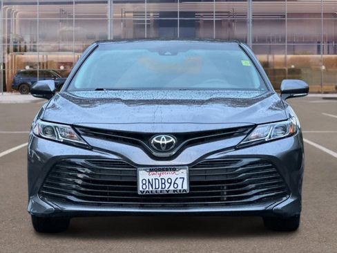 Used 2019 Toyota Camry LE image 6