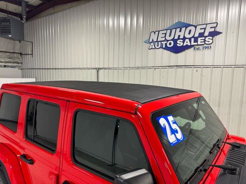 Used 2025 Jeep Wrangler Sahara w/ Safety Group image 4