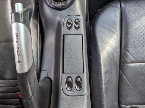 Used 1998 Porsche Boxster RWD image 23