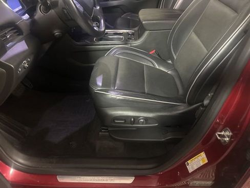 Used 2020 Chevrolet Traverse High Country AWD/4WD image 14