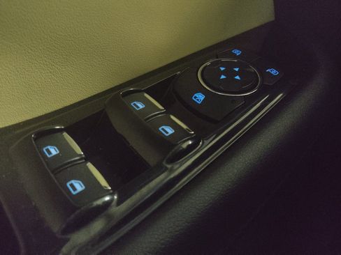 Used 2018 Ford Edge SEL w/ Equipment Group 201A FWD image 27