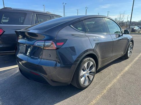 Used 2024 Tesla Model Y Long Range image 6