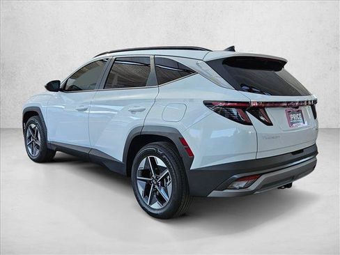 Certified 2025 Hyundai Tucson SEL AWD/4WD image 8