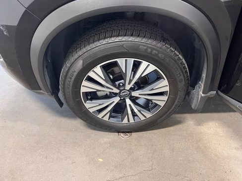 Used 2022 Nissan Rogue SV image 30