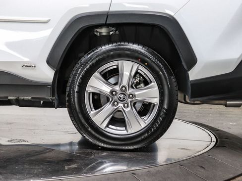 Certified 2024 Toyota RAV4 LE AWD/4WD image 11