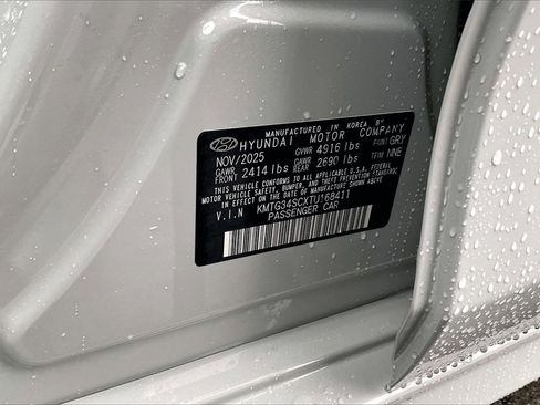 New 2026 Genesis G70 2.5T Prestige image 14