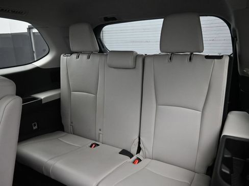 Certified 2024 Toyota Grand Highlander AWD image 31