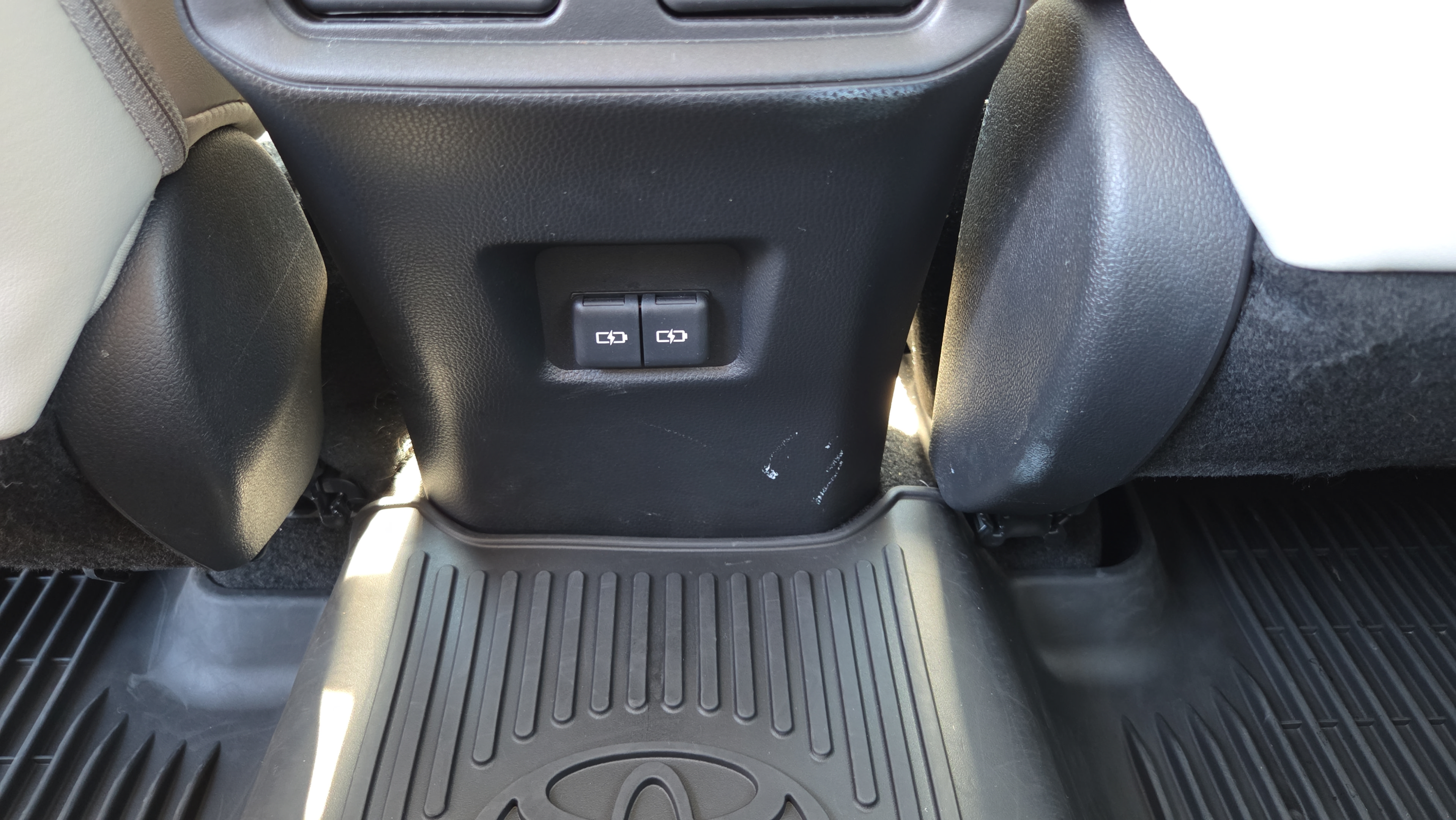 Certified 2023 Toyota RAV4 XLE Premium AWD/4WD image 13