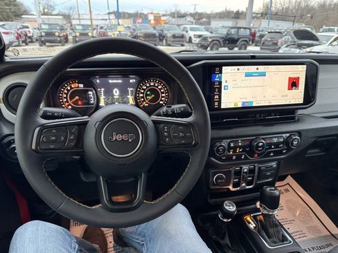 Used 2024 Jeep Wrangler Sport S image 16