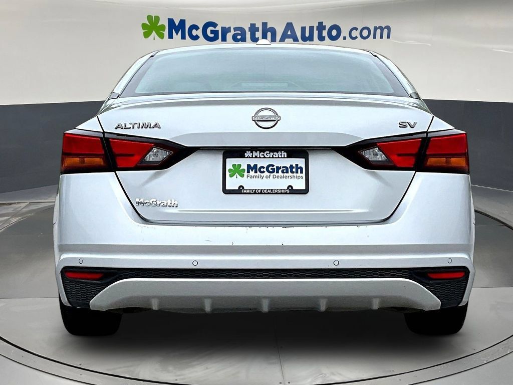 Used 2024 Nissan Altima 2.5 SV FWD image 6