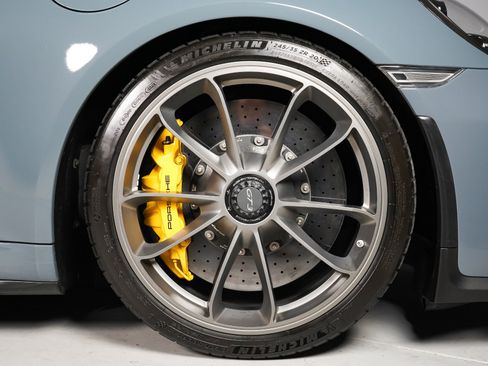 Used 2018 Porsche 911 GT3 RWD image 47