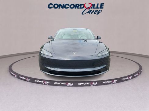 Used 2025 Tesla Model 3 Long Range RWD image 2
