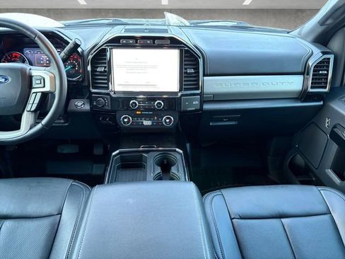 Used 2022 Ford F250 Lariat w/ Black Appearance Package image 3