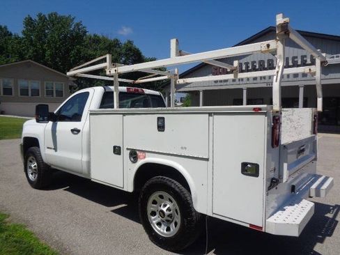 Used 2018 Chevrolet Silverado 3500 W/T RWD image 3