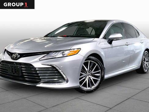 Used 2023 Toyota Camry XLE w/ Navigation Package AWD/4WD image 1