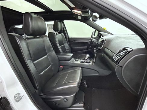 Used 2020 Jeep Grand Cherokee High Altitude AWD/4WD image 15