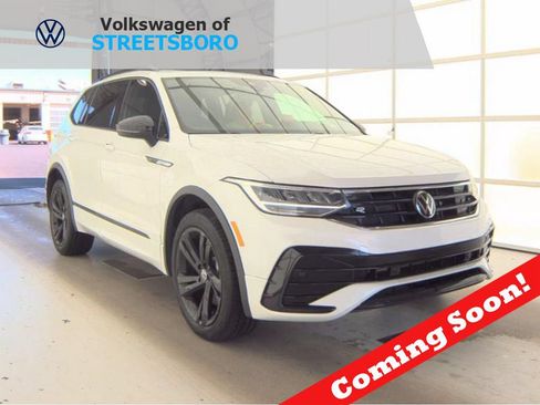 Used 2023 Volkswagen Tiguan SE R-Line AWD/4WD image 1