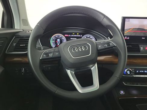 Used 2023 Audi Q5 e Premium Plus w/ Premium Plus Package AWD/4WD image 16