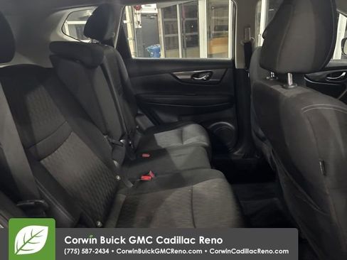 Used 2017 Nissan Rogue S image 32