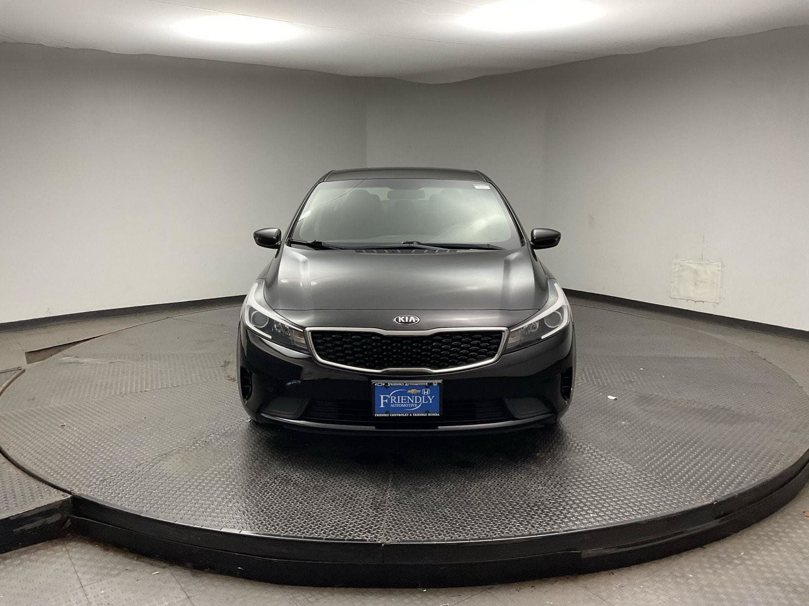 Used 2017 Kia Forte LX FWD image 2