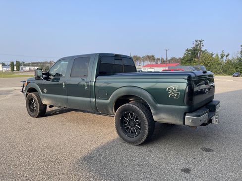 Used 2011 Ford F250 Lariat w/ Lariat Interior Pkg AWD/4WD image 5