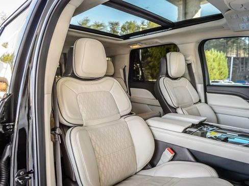 Used 2022 Lincoln Navigator L Black Label image 40
