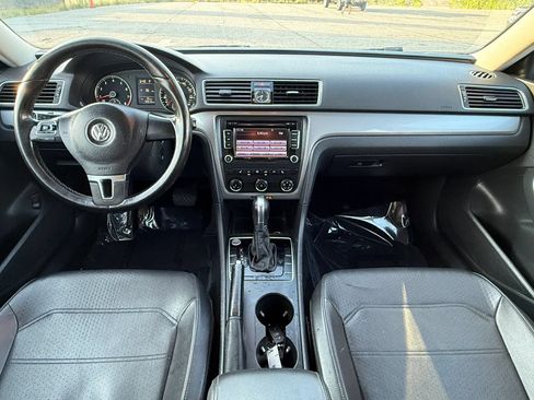 Used 2015 Volkswagen Passat 1.8T Limited Edition FWD image 3