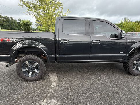 Used 2015 Ford F150 Platinum w/ Equipment Group 701A Luxury AWD/4WD image 7