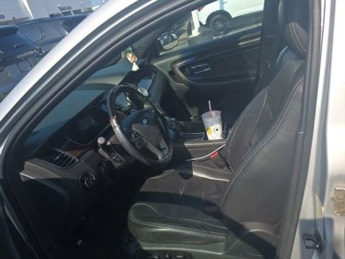 Used 2013 Ford Taurus Limited FWD image 10