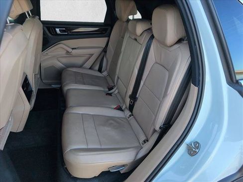 Used 2019 Porsche Cayenne AWD/4WD image 19