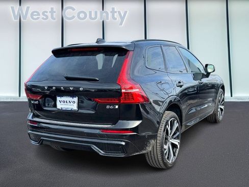 Certified 2023 Volvo XC60 B6 Ultimate w/ Protection Package Premier image 4